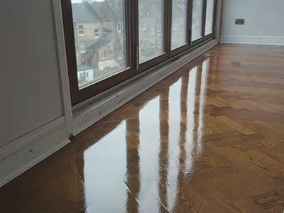 Wood floor parquet polishing